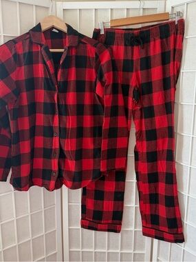 Old Navy Red Black Buffalo Plaid Checked Flannel Pajamas PJ Set